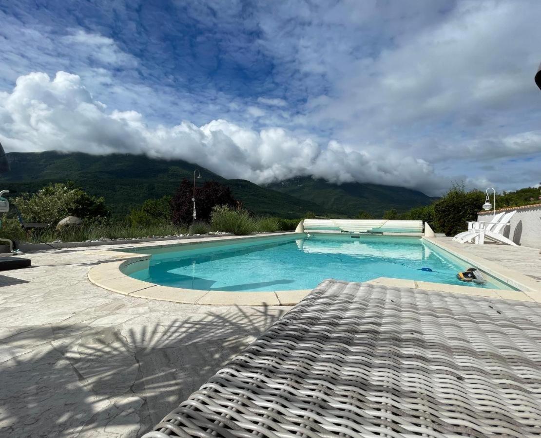 Bed and Breakfast Mas Tulipe De Soie Bevons Экстерьер фото