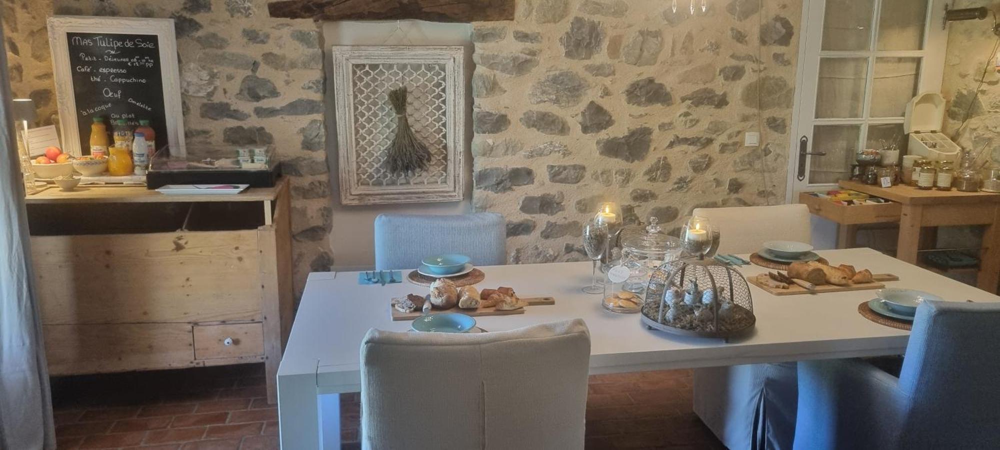 Bed and Breakfast Mas Tulipe De Soie Bevons Экстерьер фото
